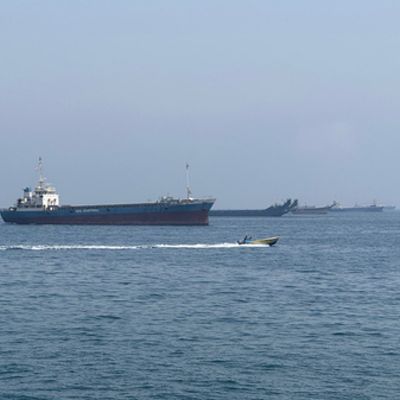 Araghchi: 7-day plan to reopen Hormuz still on table