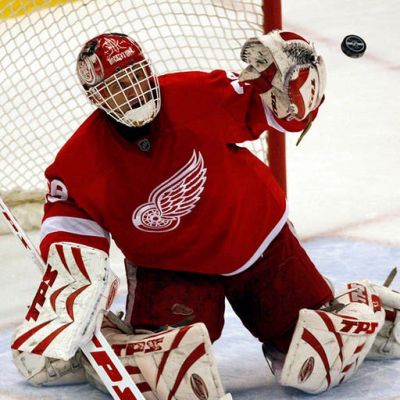 Legendary NHL goalie Dominik Hasek claims former Russia president Dmitry Medvedev ‘threatened to kill me’