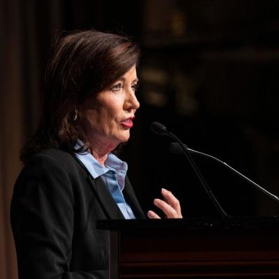 Kathy Hochul goes all in  —  with NY taxpayer cash  —  on Biden’s…
