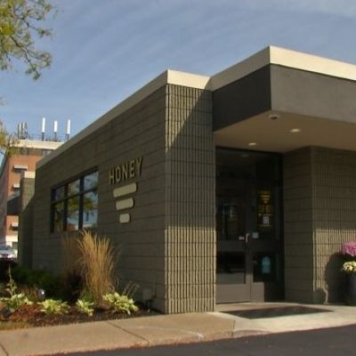 Former Erie County Executive cuts the ribbon on new cannabis dispensary with drive-thru