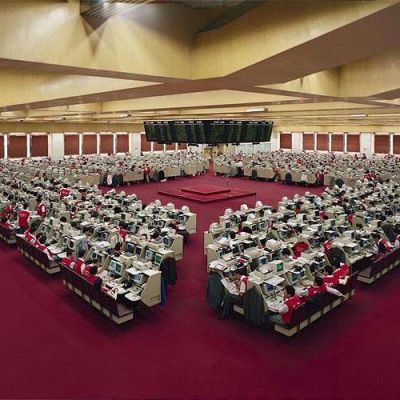 Asia markets advance as odds for another Fed rate cut grow