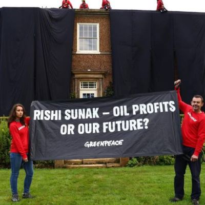 Activists scale Rishi Sunak’s roof to protest against oil drilling expansion