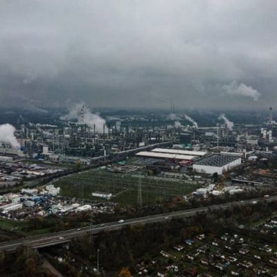 Germany's chemical groups look outside Europe to build new plants