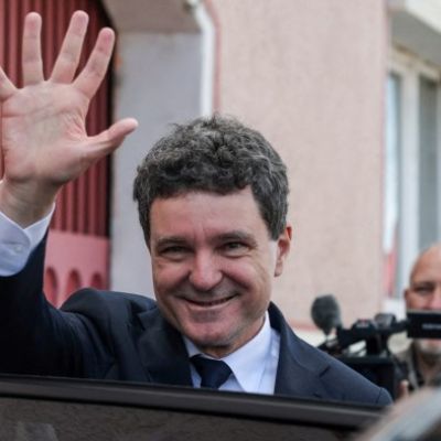 Romanian centrist ahead in presidential race, exit polls show