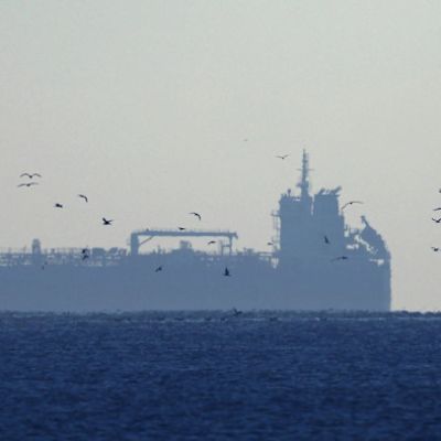Oil price falls on Qatari mediation push