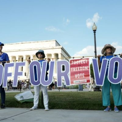 Voting begins in crucial US midterm elections