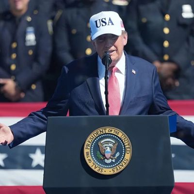 Trump takes aim at Canadian alcohol in latest trade war escalation