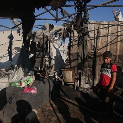 Israeli strikes hit Gaza shelters, killing four amid deteriorating camp conditions
