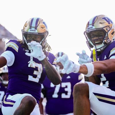 UW Offense Finds Groove in 48-16 Rout of EWU
