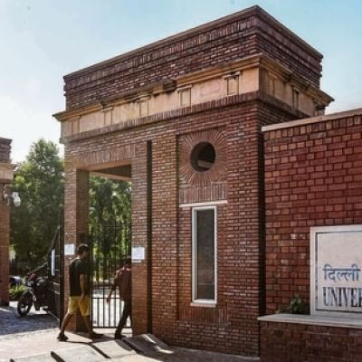 Women hostel residents at DU hold overnight agitation amid exam season