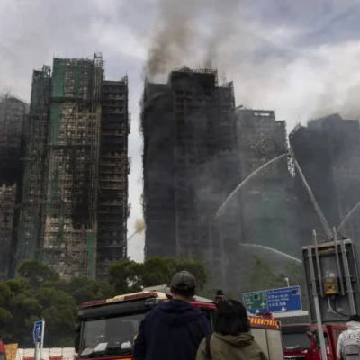Hong Kong Fire Death Toll Rises to 55 as Towers Burn for 2nd Day
