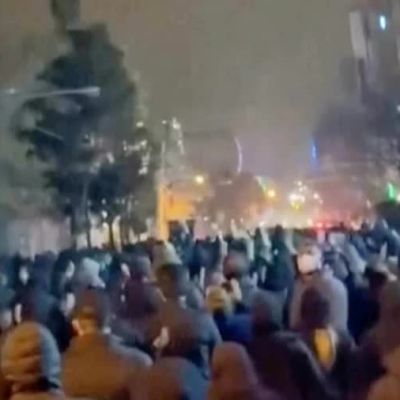 Iran Protests Spread as Death Toll Rises; Iran Warns of Retaliation If US Strikes