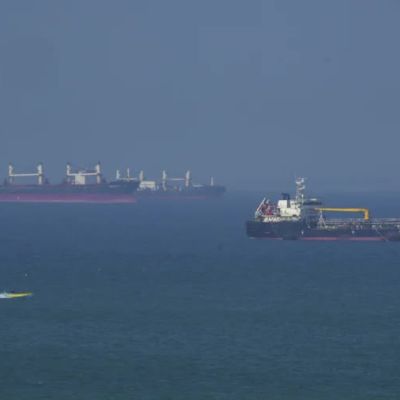 Trump Says Ships Starting to Move Through Strait of Hormuz