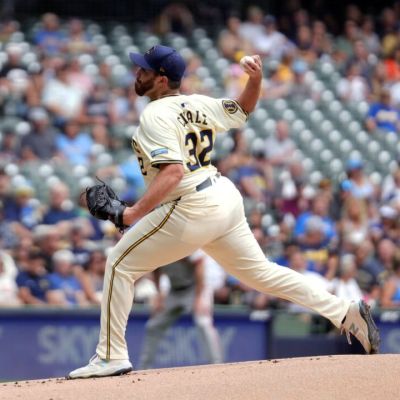 Brewers’ Civale, Ashby Combine for Two-Hit Shutout of Giants