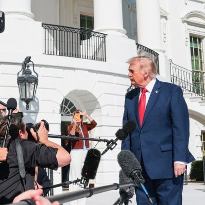 Trump Says Russia Sanctions Waiver Is to Keep Moscow at Negotiating Table