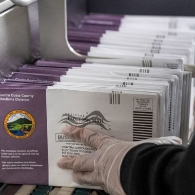 Trump administration again asks Supreme Court to allow new mail voting rules