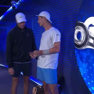 Jannik Sinner receives a Pikachu Pokemon card as a birthday present!