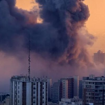 Trump Vows To Hit 'Loser' Iran 'Very Hard' As Pezeshkian Apologizes To Gulf Even As IRGC Attacks Expand