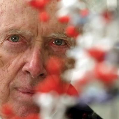 James Watson, co-discoverer of the DNA helix, dies at 97