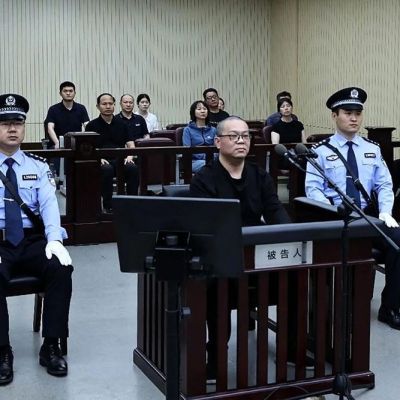 China executes former senior banker for taking over R2billion in bribes