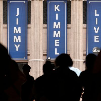 Jimmy Kimmel Jokes About Fascism In An ‘alternative Christmas Message’ For Britain