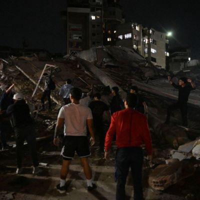 At least 32 dead, more than 700 injured in Venezuela quakes