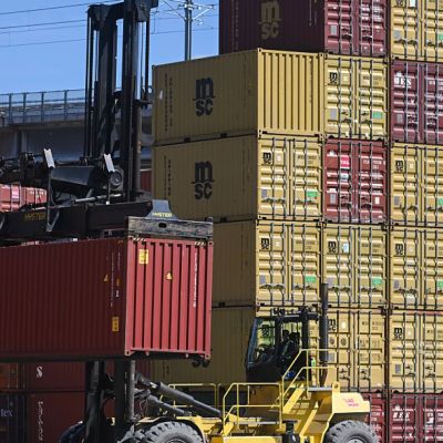 Hours after U.S. imposes tariffs, Canada says it’ll strike back starting Sept. 8