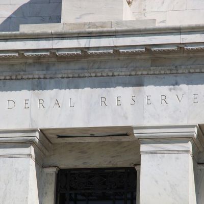 Fed Holds Rates Steady as US Dollar Slides, Euro and Yen Gain