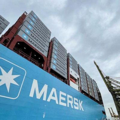 Maersk profit beats forecasts, Iran war clouds outlook