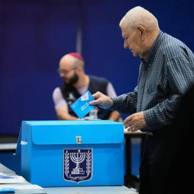 Israelis Vote in Tight Election as Netanyahu Fights for Political Survival - Al-Manar TV Lebanon Img