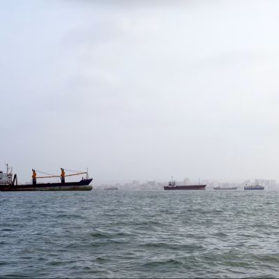 Shipping Slows through Strait of Hormuz, Data Shows – Al-Manar TV Lebanon