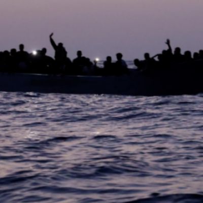Farage’s party is proposing the largest military operation in the English Channel since WWII to address the migrant crisis – ProtoThema English