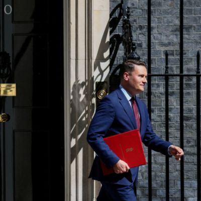 Streeting quits ahead of possible challenge to Starmer – RTHK