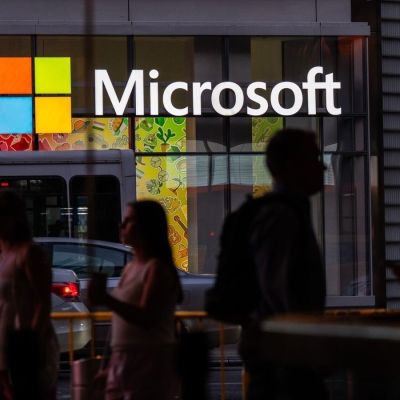 Microsoft and JPMorgan Issue H-1B Visa Travel Advisory After Trump Order