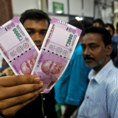 Asia FX tepid before US jobs data, Indian rupee inches up after RBI cut By Investing.com