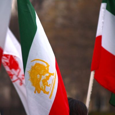 Trump Says Iran Ceasefire 'On Life Support' as Oil Prices Surge Above $104 - EconoTimes