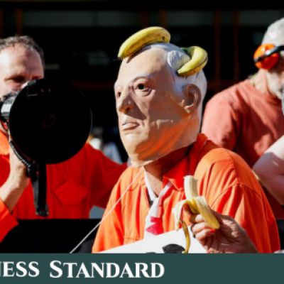 Israel’s Netanyahu appears in court after pardon request backed by