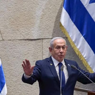 Netanyahu submits request for pardon during ongoing corruption trial