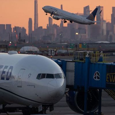 Newark airport 'one of many volcanoes waiting to erupt,' pilot says