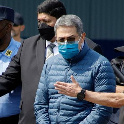 Trump says he plans to pardon former Honduran President Hernandez for 2024 drug trafficking sentence