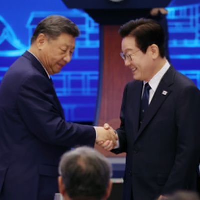 Lee, Xi agree to reboot high-level dialogue, turn thaw into economic gains
