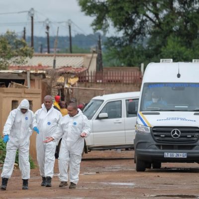 Gunmen kill 9 after opening fire at bar & ‘randomly shooting victims in street’