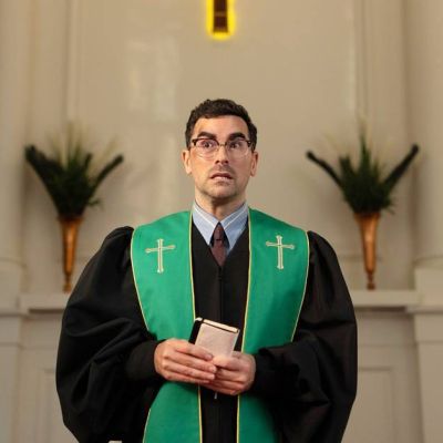 Netflix’s New Dan Levy Series Is a Chaotic Comedy With a Seriously Great Cast