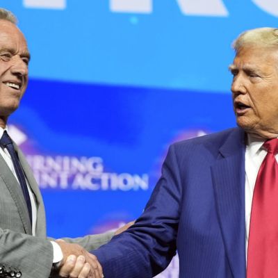 Trump Hints at Major Autism Announcement, Raises Questions on Tylenol Link – EconoTimes