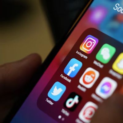 Malaysia plans to bar under-16s from social media accounts next year