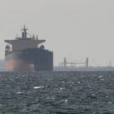 Iran to Charge Maritime Service Fees on Ships Passing Through Strait of Hormuz Under US-Iran Deal