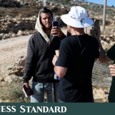 Israeli settler confronts Palestinian American at his besieged West