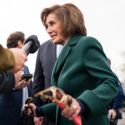 Pelosi shades Schumer on funding bill: ‘Listen to the women’