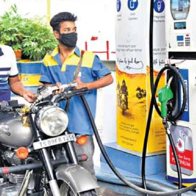 Mehangai manav Modi strikes again: Rahul Gandhi slams fresh fuel hike