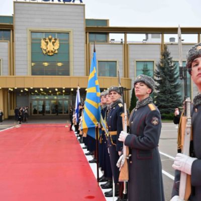 Red carpet of pragmatism: how Tokayev was welcomed in Moscow